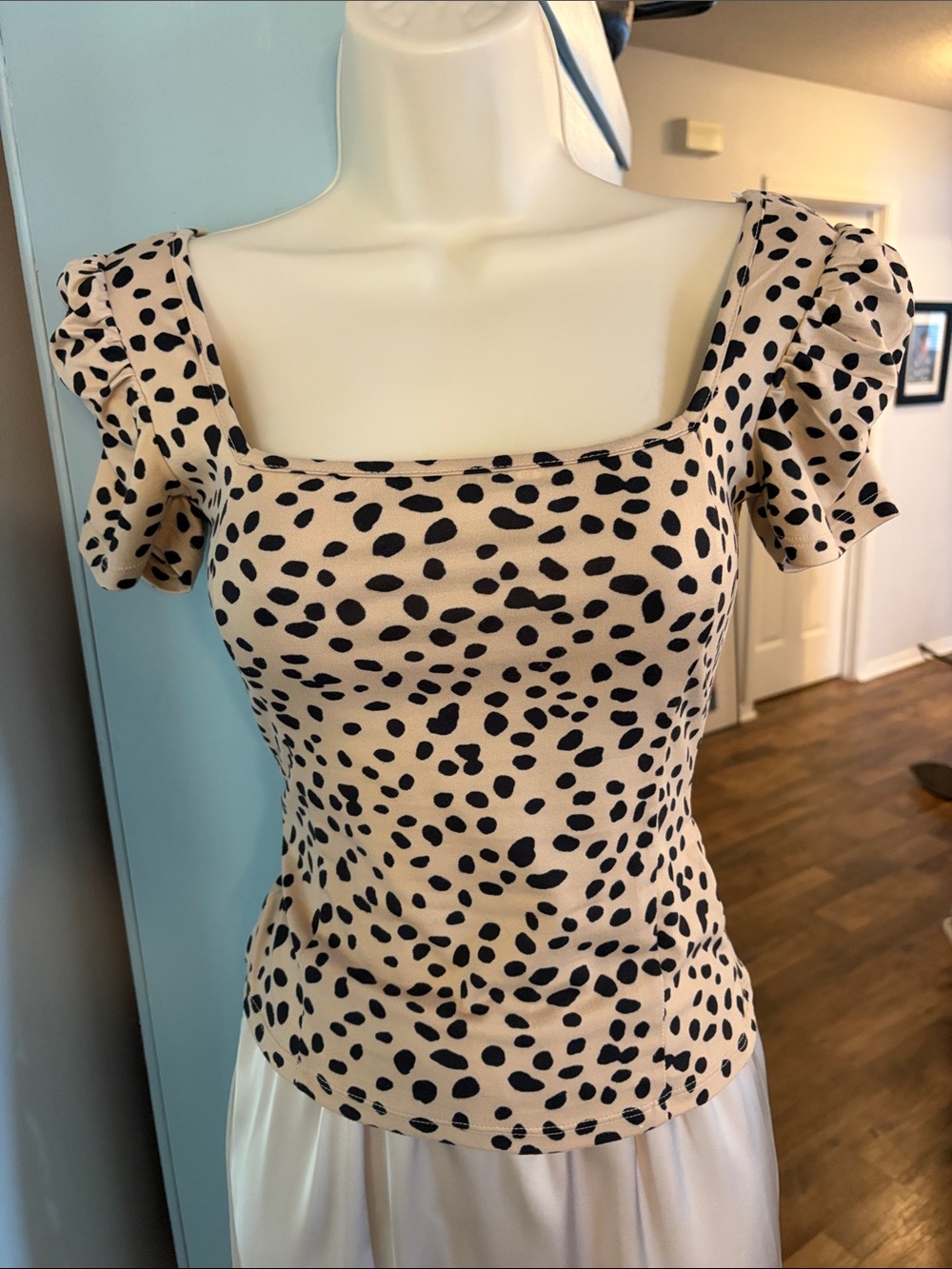 Lulu's Cheetah Print Beige and Black Dotted Square-Neck Puff Sleeve Top - XS